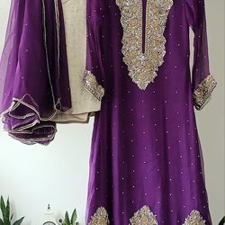 Pakistani Indian Woman's Pakistani 3 Piece Purple Chiffon Beautiful Embroidered Party Wear Please Sse Description 