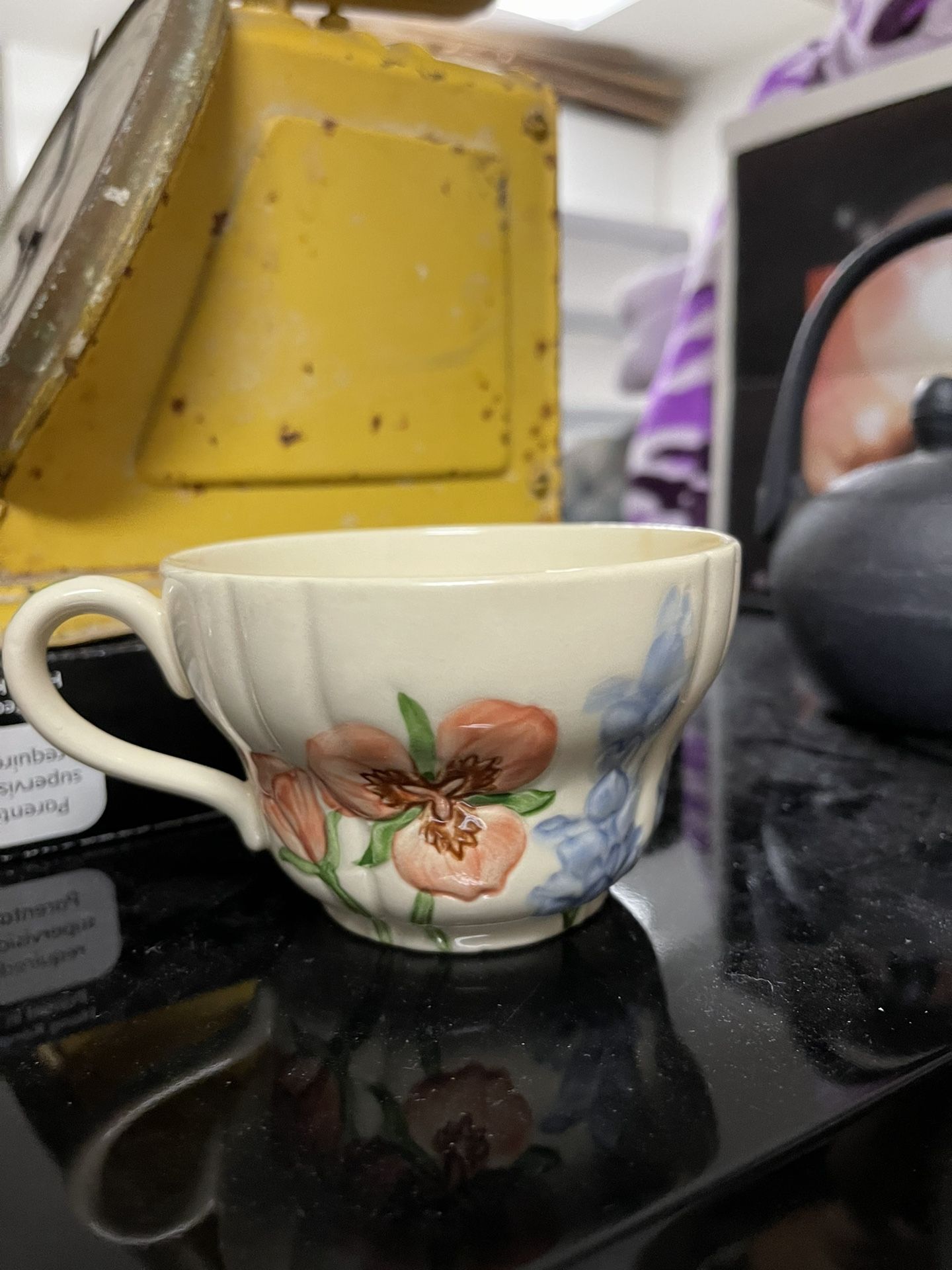 Franciscan Wildflower Coffee Cup, USA Vintage. unique stamping