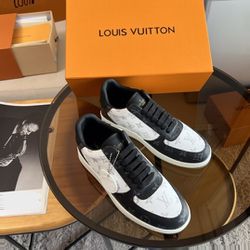 Louis Vuitton Time Out 80