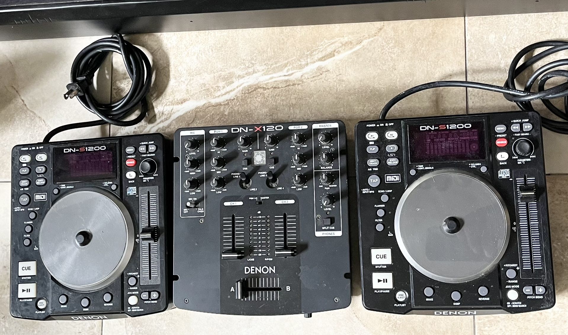 Denon DJ System: (2) USB Digital Turntables + Mixer