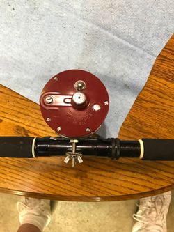 Reel Penn Peer 209 w shakespere pole needs line on it