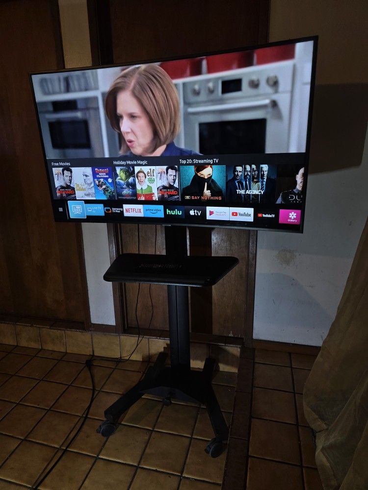 Samsung 55Inch. Smart CURVE TV With Rolling  Stand Up Adjustable On Wheels Mobile Cart  Desk 
