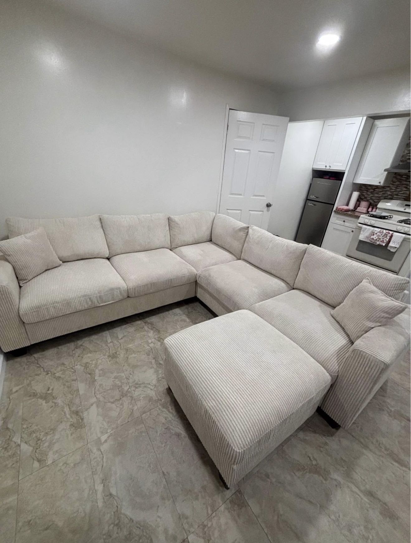 CREAM CORDUROY SECTIONAL SOFA COUCH WITH OTTOMAN NEW IN BOXES