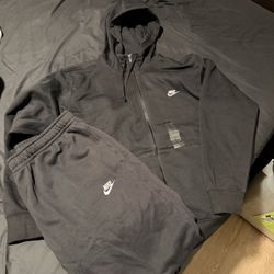 XXL NIKE ZIP UP SWEATSUIT NEW $90