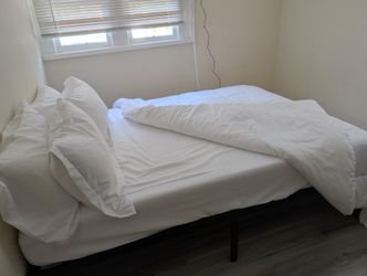 New Never Used Full Size Bed/Frame/Bedding
