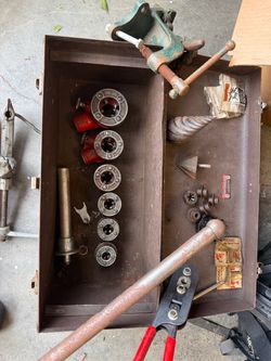 Ridgid Pipe Threading Die Set with Tools