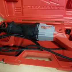 Milwaukee 12 Amp SAWZALL Reciprocating Saw with Case