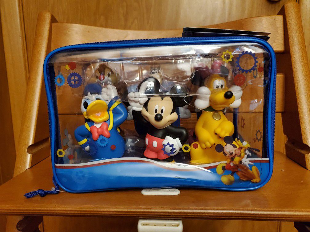 (Brand NEW) Mickey and the Roaster Racer Bath Set