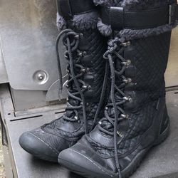 Jsport Women’s Black Faus Fur Winter Boots Size 8M are good condition, there is no stains,marked or damaged to these beautiful women’s winter knee hig