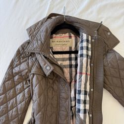 Burberry Coat Authentic 