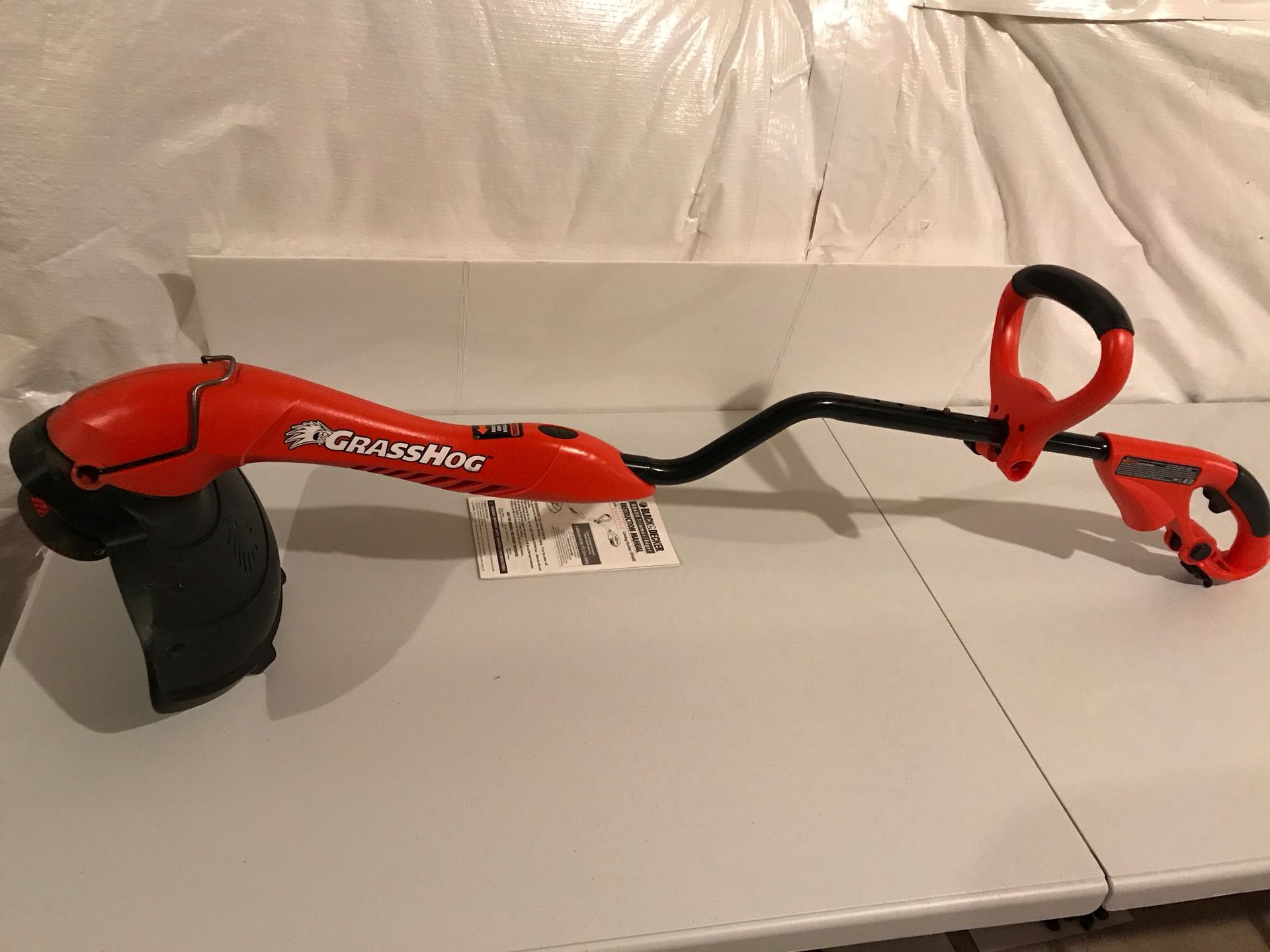 Black & Decker Gh600 Grass Hog 14-inch 5.5 Amp Electric String Trimmer and  Edger for Sale in Naperville, IL - OfferUp