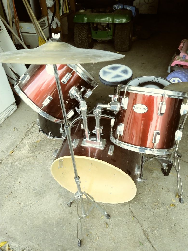Drum Set 5-pc complete Kit by Legion