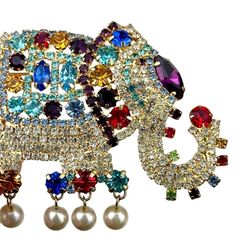 Elephant brooch 