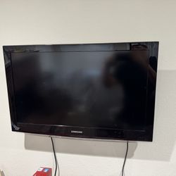 Samsung 31” TV + Roku — Works Great!
