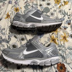 Nike Vomero Size 13