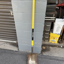  True Temper Square Point Shovel w/ 47" Fiberglass Handle