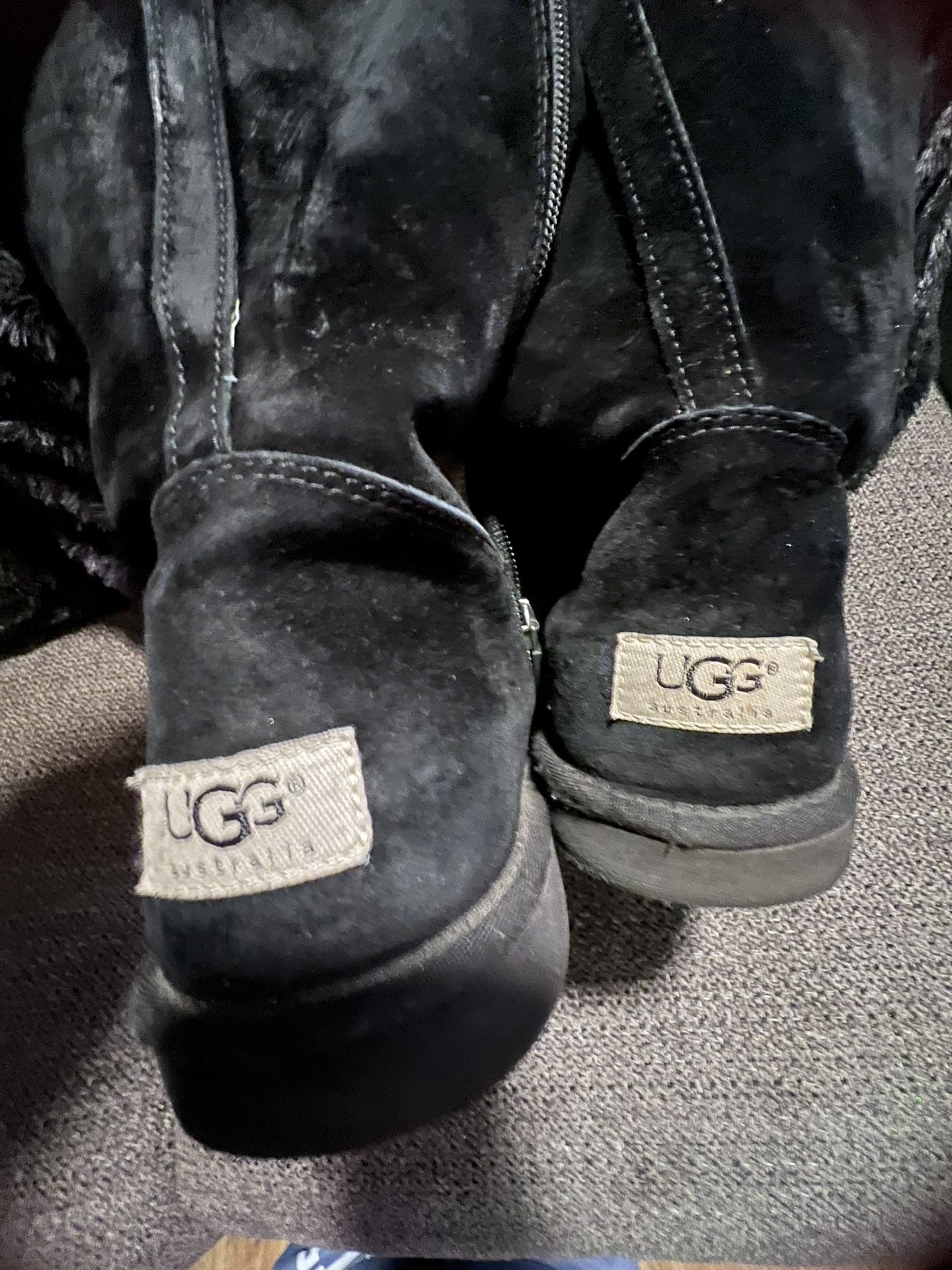 UGG BOOTS