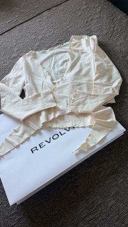 437 The Wrap Top In Cream