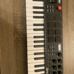 Akai MPK Mini Plus