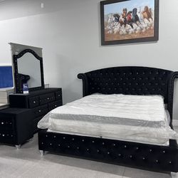 4pc Cal King Bedroom Set 🖤 Black Velvet ‼️ Special Price $1,799‼️