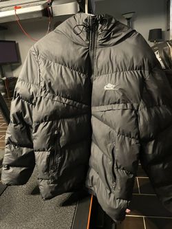 Nike Puffy coat $80 Men’s Medium