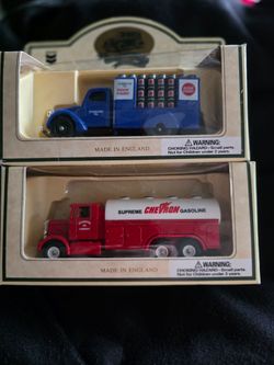 Die-Cast Truck Models Set of 2 Made in England