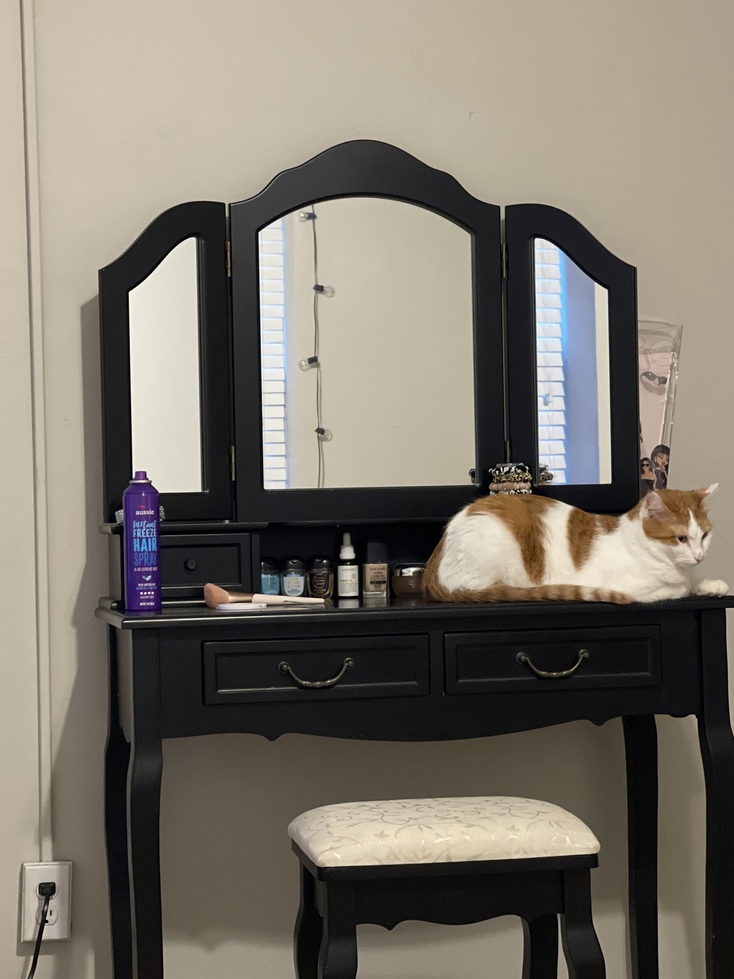 Make Up Vanity