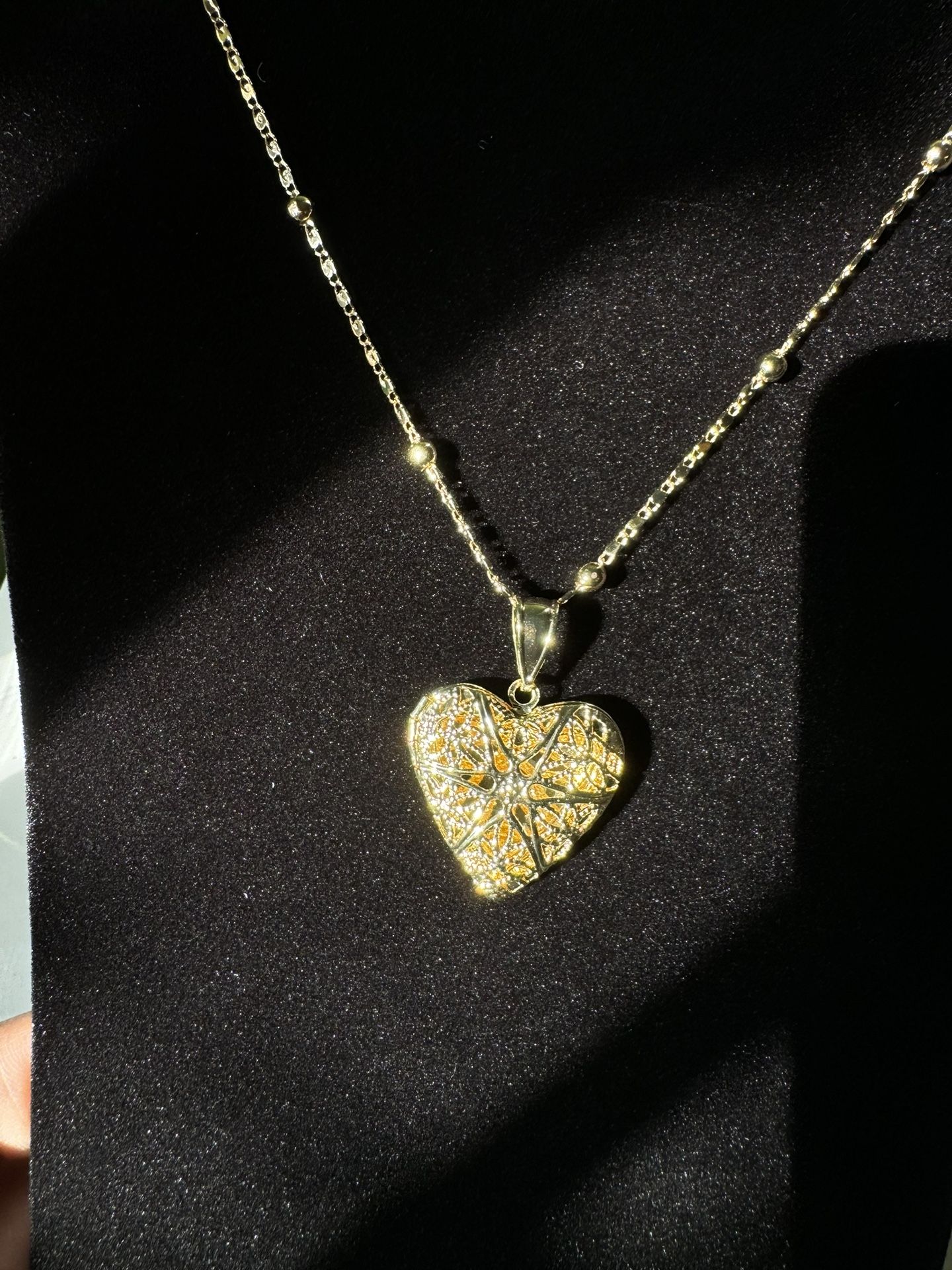 heart locket necklace