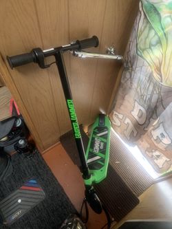 Unisex - Adult Dominator Team Stunt Scooter, Green, One Size