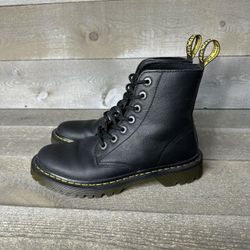 Dr. Doc Martens US Women’s Size 7 Luana Air Wair Black Leather Combat Boots 