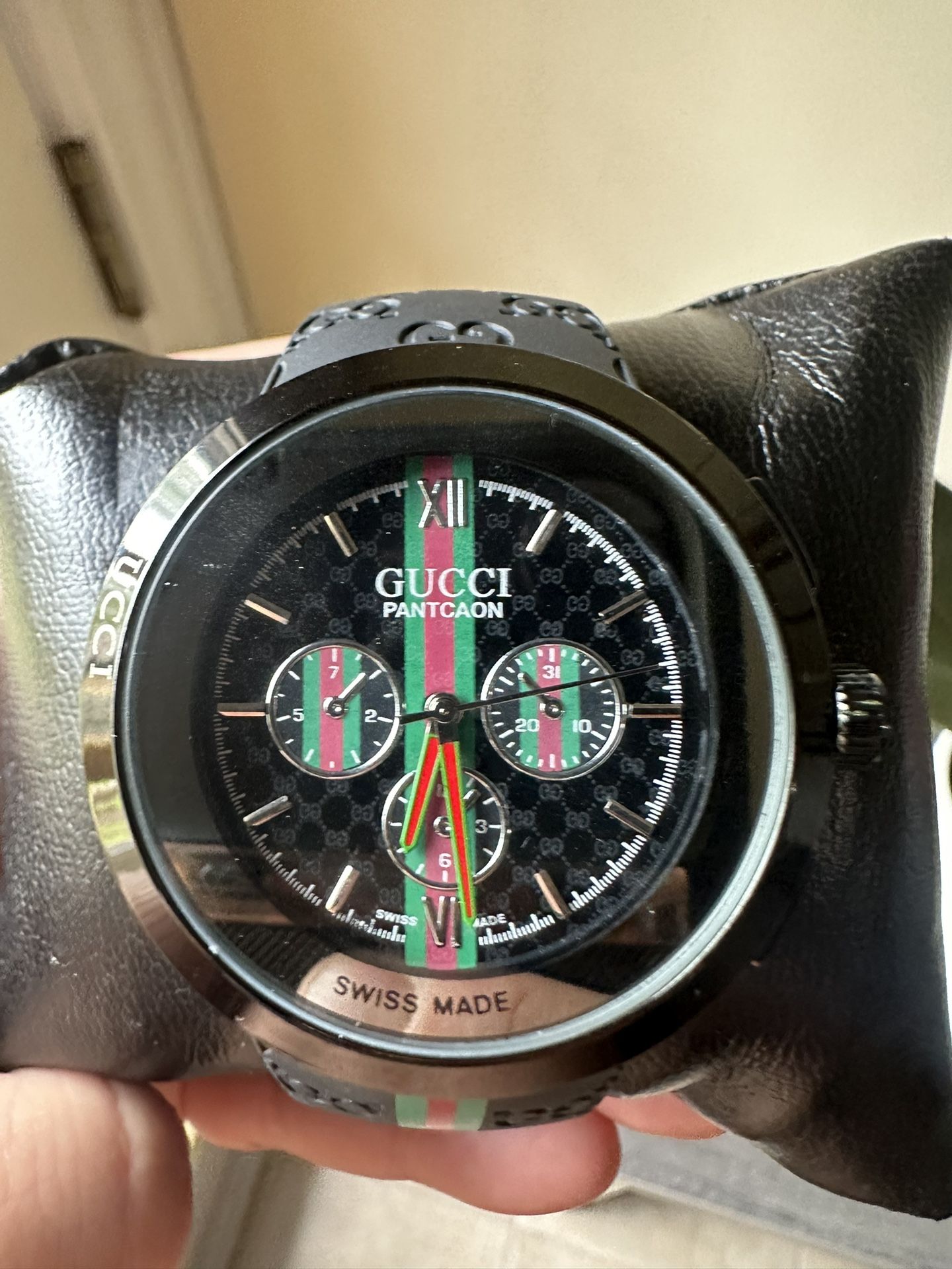 Gucci Pantcaon Men’s Watch 