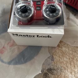 Master Lock Box Of 8 $20