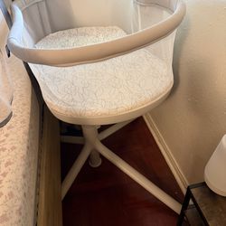 Halo BassiNest Swivel Sleeper