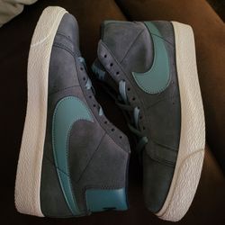 Nike Blazer Mid