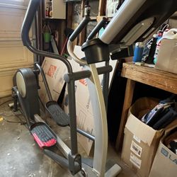 Life Fitness Elliptical 