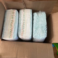 Pampers Size 3 approx 200 Diapers 