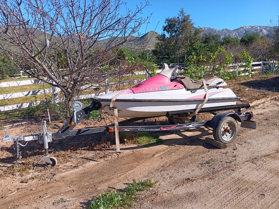 Yamaha Wave runner And Trailer