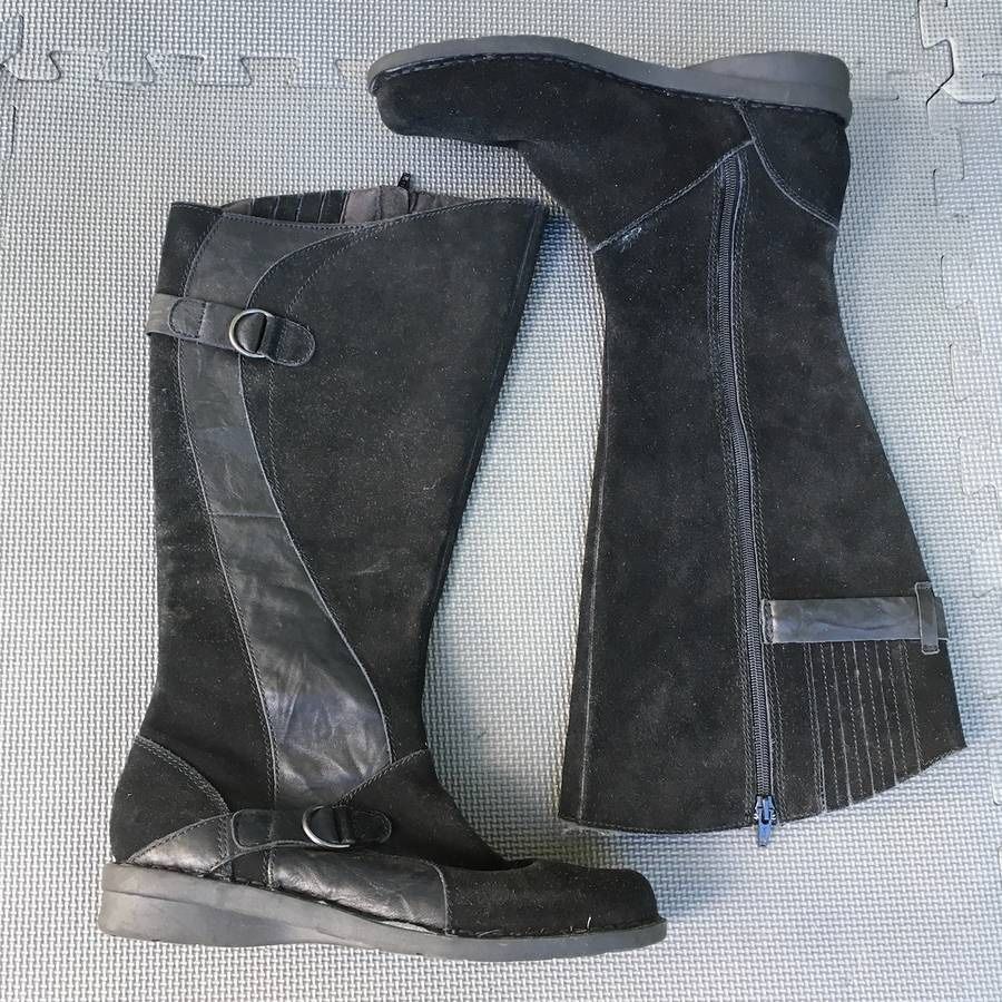 Clarks Black Leather Women's Boot Zippered Size 9.5 W