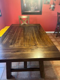 Dining room table