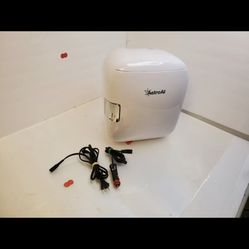 Astro AI White Portable Mini Refrigerator 9 Liter LY0309A