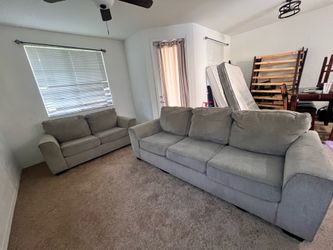 Couch set