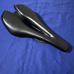 Giant Approach Saddle