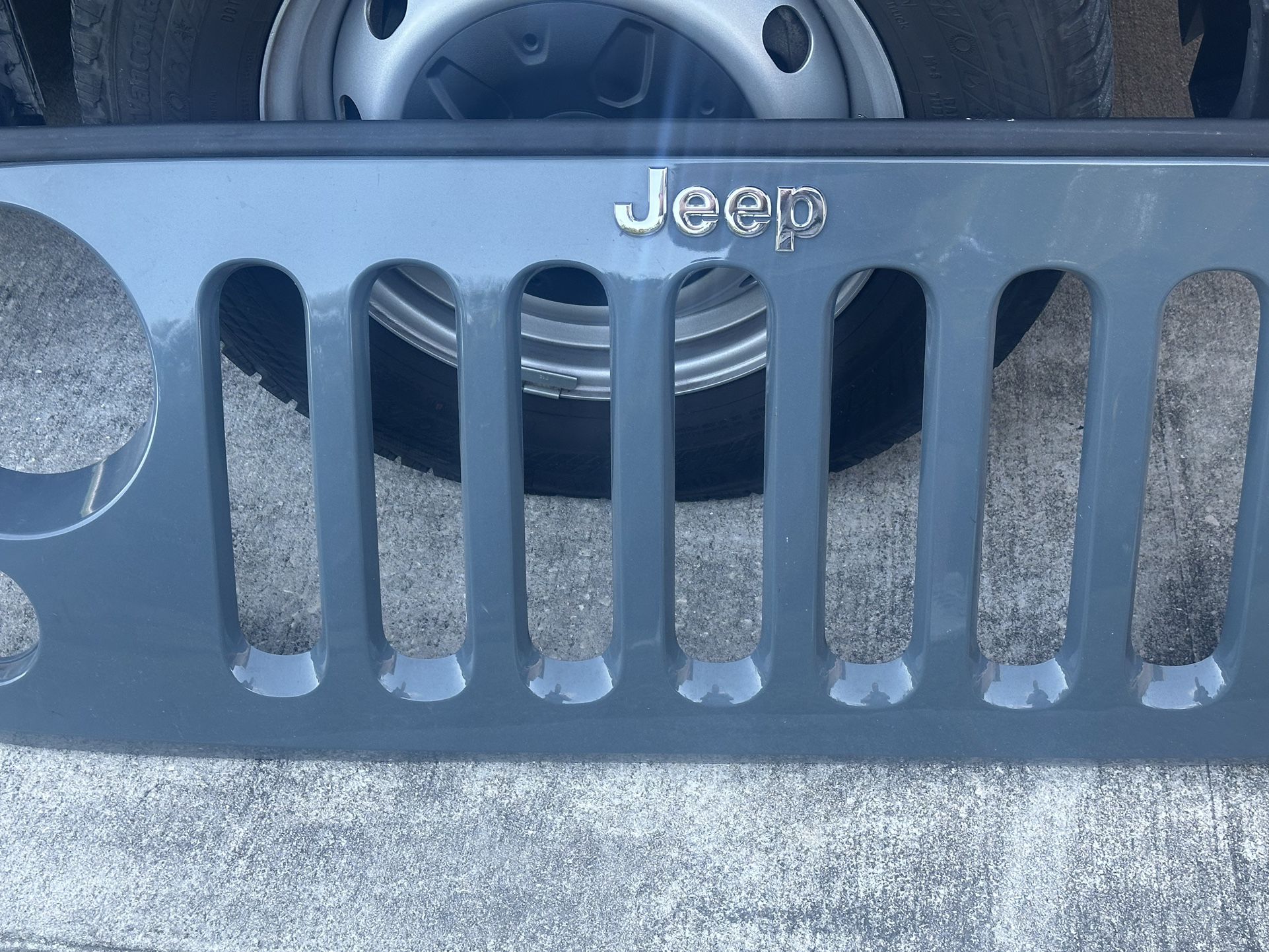 Jeep Wrangler 2015 Grey Grill