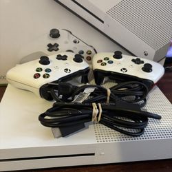 Xbox One S  w/2 controllers and box