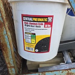 Central Pneumatic 50lbs 