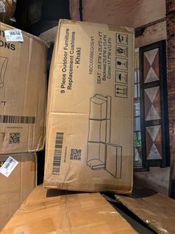 ❤️‍🔥 Brand new outdoor 8 piece cushion set! 4 seats, 4 backs! 26" seating! Navy Blue and Burgundy!   $70.  9 pcs. $80.   14 pcs. 90.