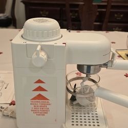 Krups IL Primo Espresso Maker
Model: Type 972/A
