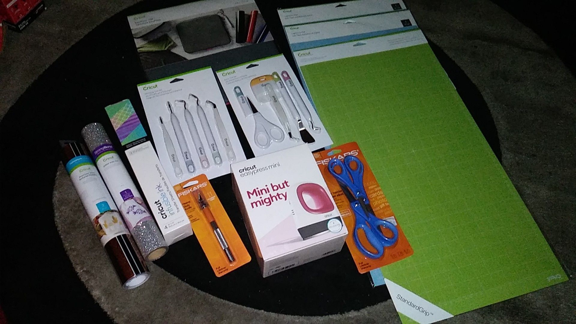 Mini press and Cricut accessories