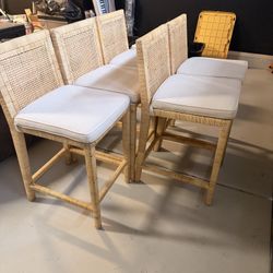 Bar Stools With Cushions