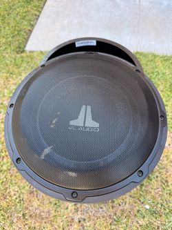 •Bazooka BT1014 •BT Series 10" 4-ohm Bass Tube •First come first serve  •Pick up by 8/21 •Cash preferred •no cables